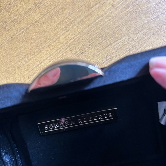 Sondra Robert’s satin woven box clutch hidden chain. Art deco closure 6x5” - Picture 5 of 6